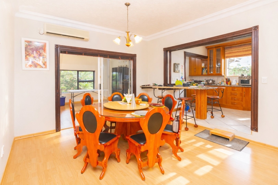 5 Bedroom Property for Sale in Caribbean Beach Club North West